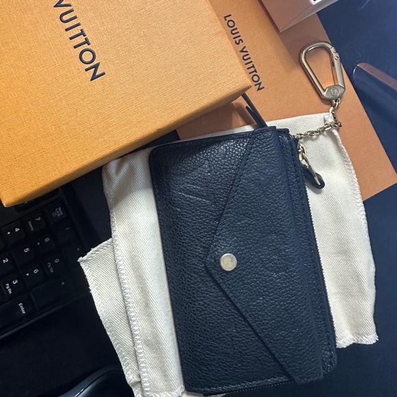 Louis Vuitton Black Recto Verso Leather Card Holder- Excellent Condition - Picture 1 of 2